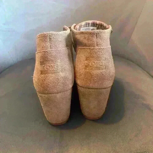 TOMS women’s tan suede wedges size 11 - Picture 5 of 6